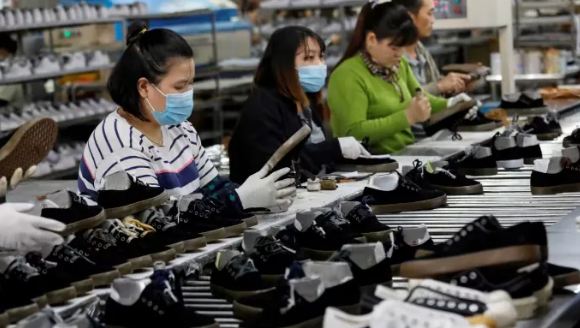 預警！鞋業代工巨頭收入仍在下滑！